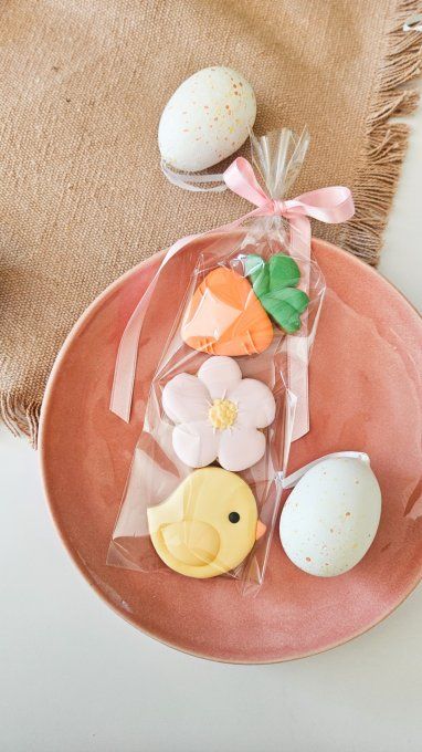 Trio de biscuits de pâques- poussin, fleurs, carotte 