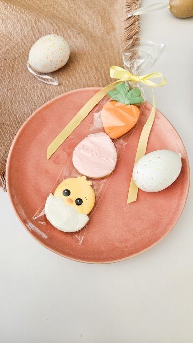 Trio de biscuits de pâques- poussin coquille, œuf rose, carotte