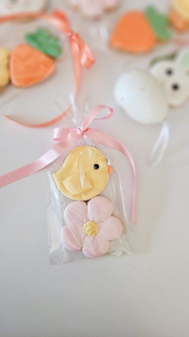 Duo de biscuits de pâques -fleurs et poussin 