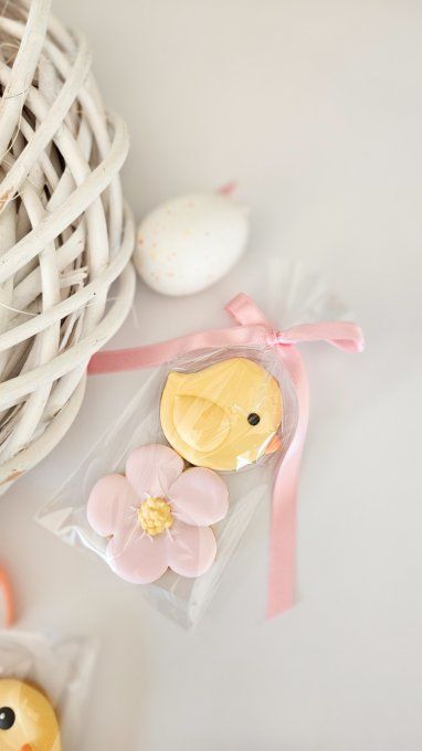 Duo de biscuits de pâques -fleurs et poussin 