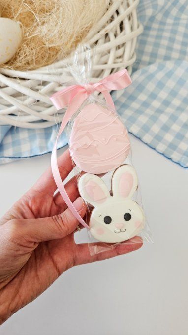 Duo de biscuits de pâques - oeuf et lapin rose