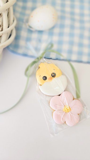 Duo de biscuits de pâques -fleurs et poussin coquille