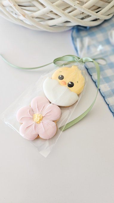 Duo de biscuits de pâques -fleurs et poussin coquille 