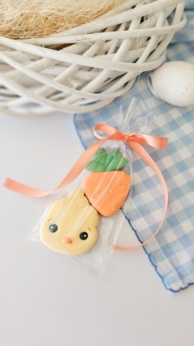 Duo de biscuits de pâques -carotte et tête poussin 