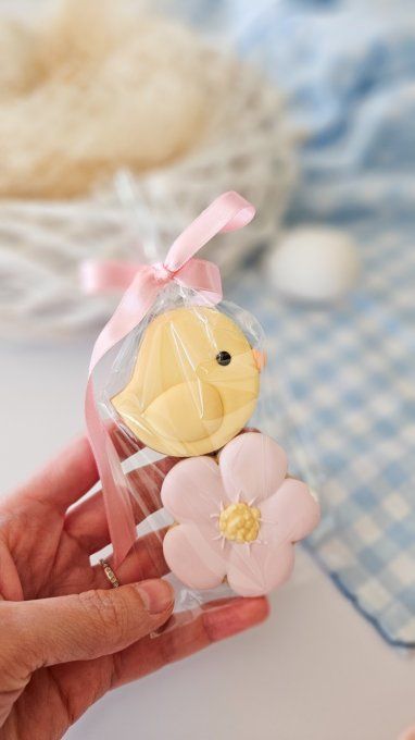 Duo de biscuits de pâques -fleurs et poussin