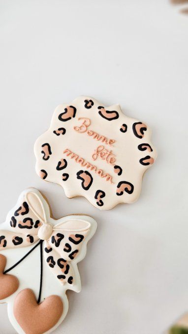 Biscuit médaillon panthère “Bonne fête maman” – Fête des Mères - ollection Panthère