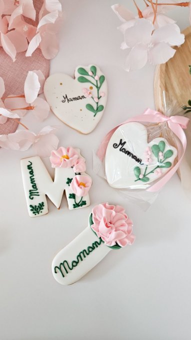 Biscuit cœur fleuri et doré “Maman” – Fête des Mères  -Collection Florale - Copie