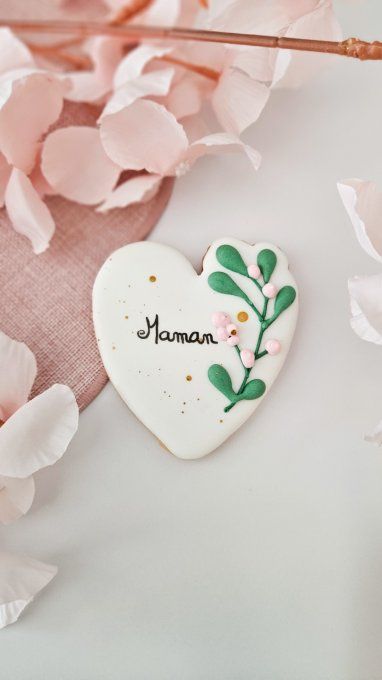 Biscuit cœur fleuri et doré “Maman” – Fête des Mères  -Collection Florale - Copie