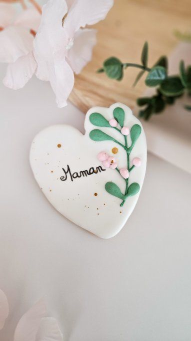 Biscuit cœur fleuri et doré “Maman” – Fête des Mères -Collection Florale - Copie