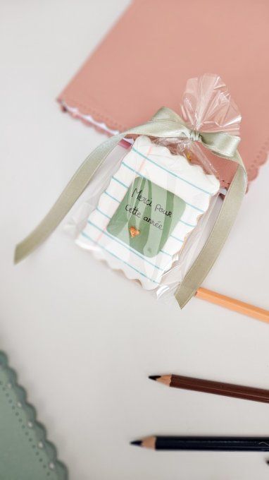 Sablé décoré Feuille d'écolier – Cadeau enseignant fin d'année