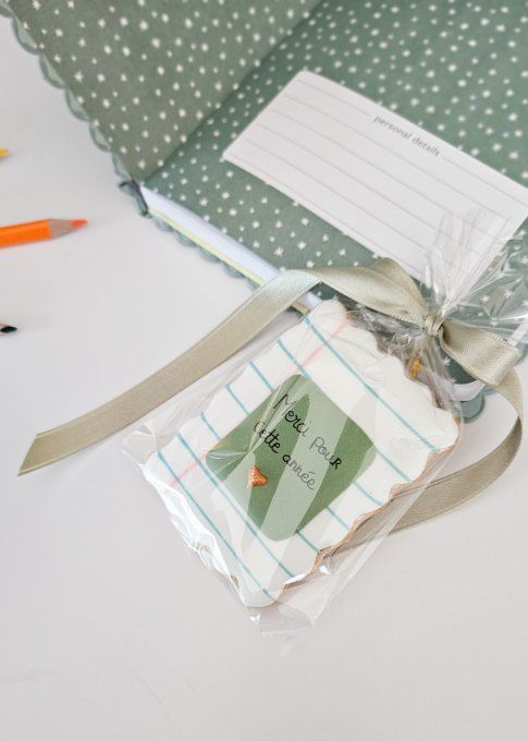 Sablé décoré Feuille d'écolier – Cadeau enseignant fin d'année