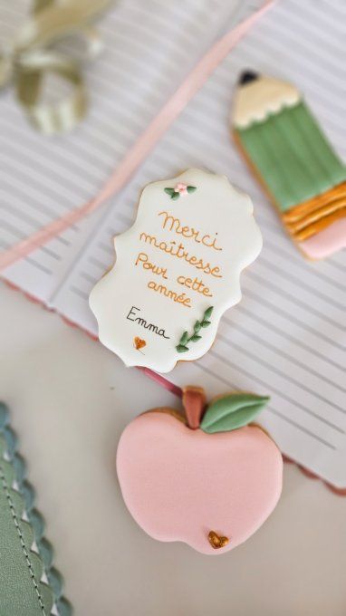 Trio de sablés décorés personnalisé – Cadeau maîtresse, maître ou ATSEM