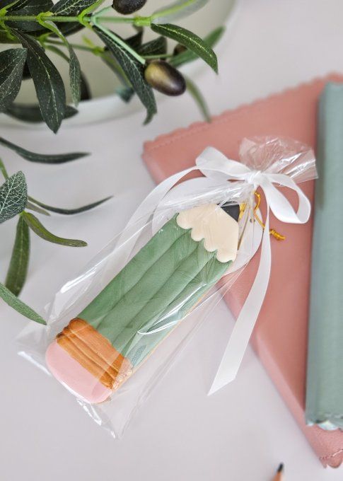 Maxi crayon personnalisable – Cadeau maîtresse, maître ou ATSEM